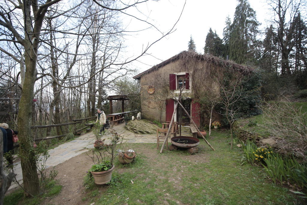 Centro Trekking A Cavallo Monte Brugiana Guest House Massa  Exterior photo