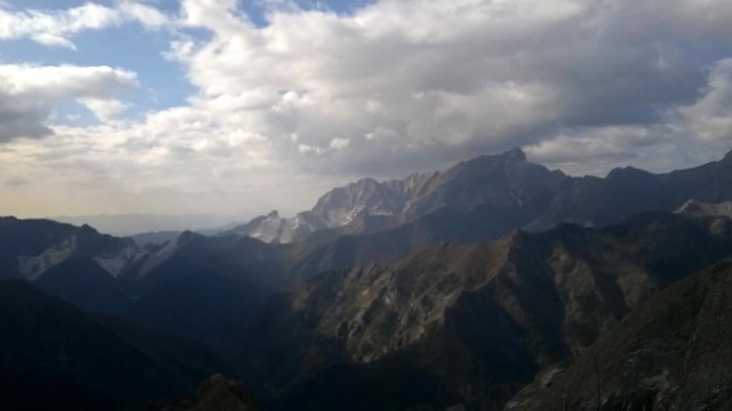 Centro Trekking A Cavallo Monte Brugiana Guest House Massa  Exterior photo